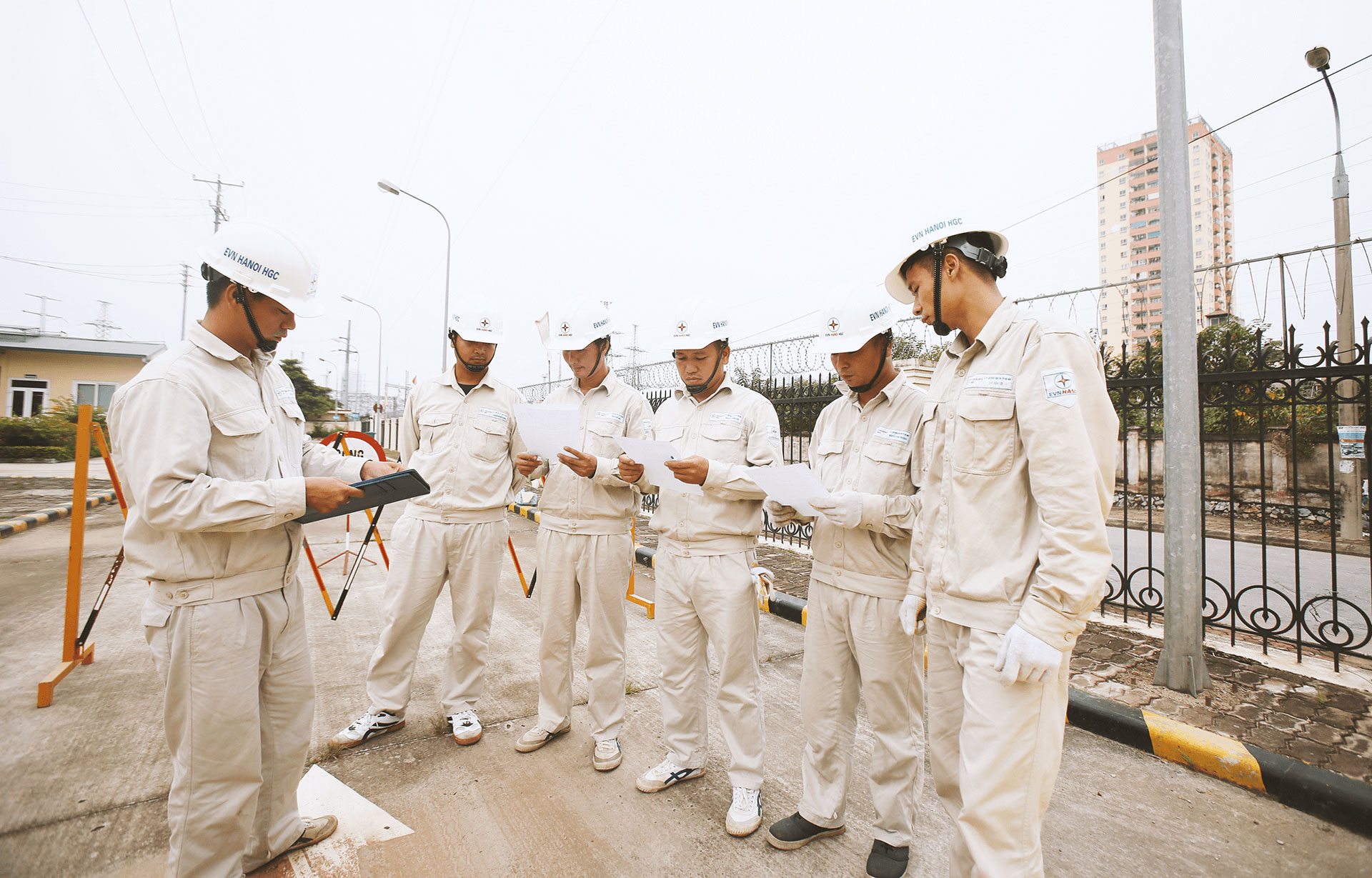 Cung cấp dịch vụ đặt may đồng phục, in logo hàng đầu